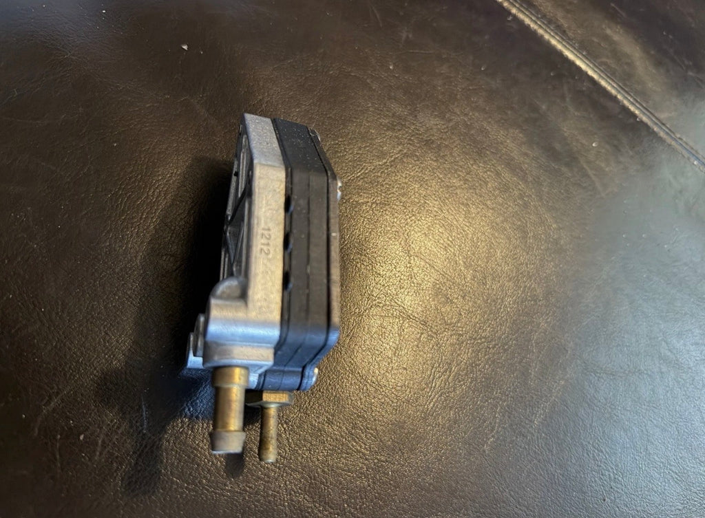 Mechanical Fuel Pump for a Mercury or Mariner outboard engine