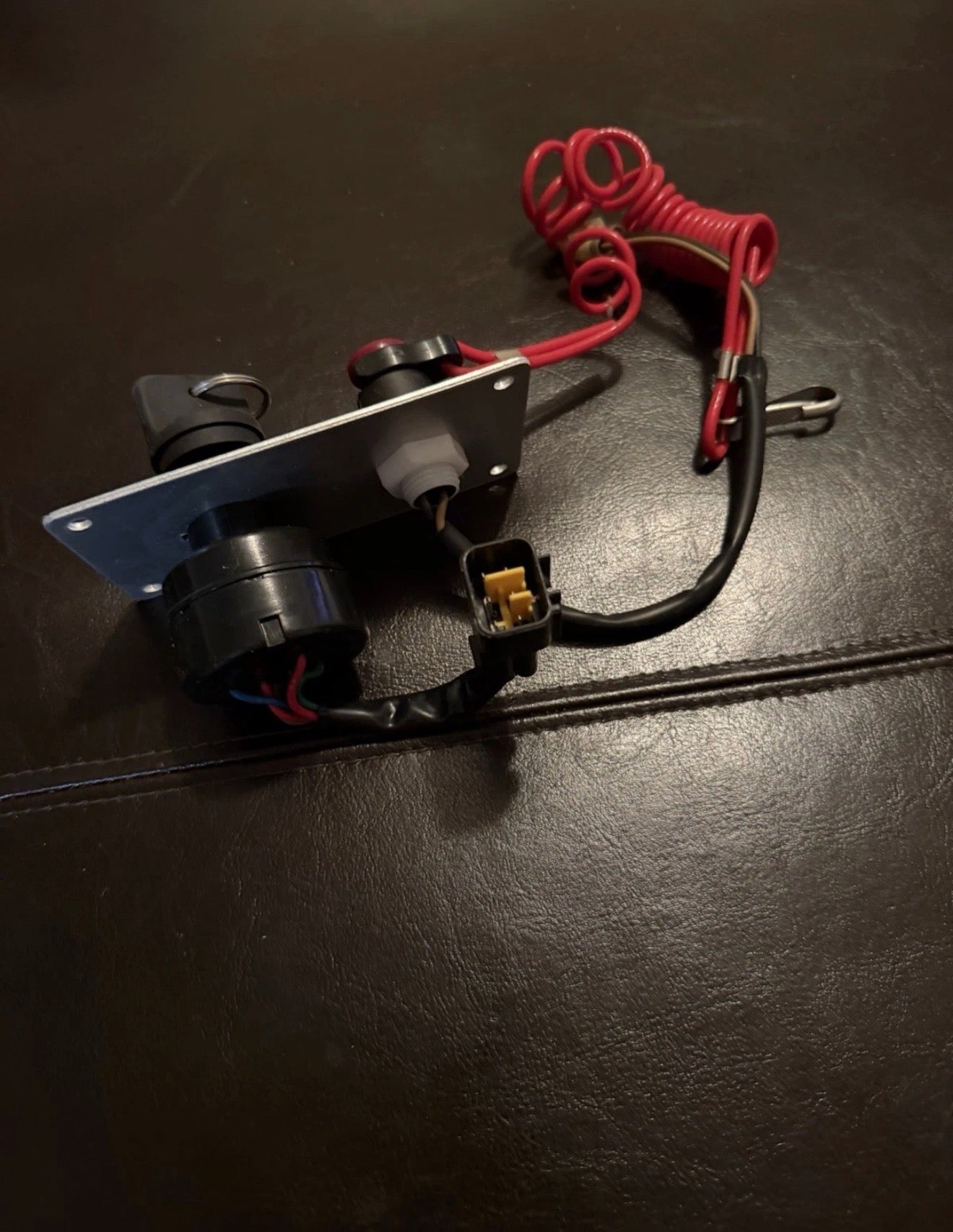 Yamaha Outboard Ignition key  Switch & Kill Switch Panel- 704-82570-08-00
